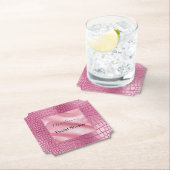 Dessous-de-verre En Papier Impression d'animal en faux alligator rose (En situation)
