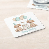 Dessous-de-verre En Papier Joyeux Chiens de caniche normaux d'anniversaire (Incliné)