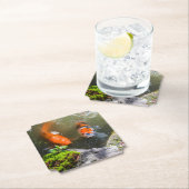 Dessous-de-verre En Papier Poisson Koi dans un étang (En situation)