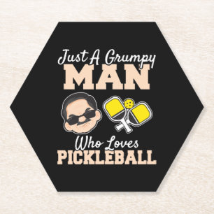 Dessous-de-verre En Papier Un homme grincheux qui aime le Pickleball amusant