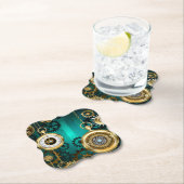 Dessous-de-verre En Papier Veille bijoux Steampunk sur un Arrière - plan vert (En situation)