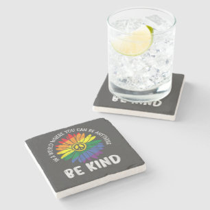 Dessous-de-verre En Pierre Arc-en-ciel de bonté mondiale