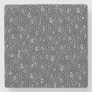 Dessous-de-verre En Pierre Arrosage sur métal gris bleu