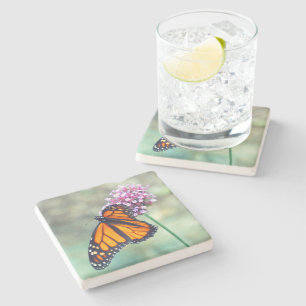 DESSOUS-DE-VERRE EN PIERRE BOUTEILLE DE MONARQUE SUR FLEURS