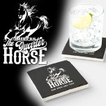 Dessous-de-verre En Pierre Cheval de quart américain Cowboy sauvage ouest cof<br><div class="desc">Le modèle américain de quart de cheval. Cowboy,  cowgirl,  wild west,  western design graphique avec un cheval de course et de style occidental lettrage. Disponible sur de nombreux produits. Montrez votre amour pour ces chevaux emblématiques avec ce design occidental élégant.</div>