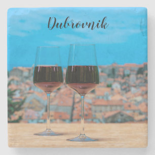 Dessous-de-verre En Pierre Deux verres de vin rouge avec vue sur Dubrovnik