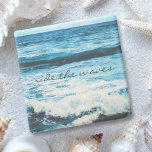 Dessous-de-verre En Pierre Hawaii Blue Ocean Photo Ride the Waves Citation Bo<br><div class="desc">"Marche sur les vagues." Détendez-vous avec votre boisson préférée sur ce magnifique dessous de verre en pierre photo de couleur vibrante, tout en vous rappelant l'odeur fraîche du sel de l'air marin. Faites le tour des vagues et découvrez le spectaculaire surf turquoise du Pacifique hawaïen. Fait un grand cadeau de...</div>