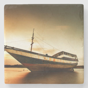 Dessous-de-verre En Pierre Le corps du vieux bateau Bali, Indonésie