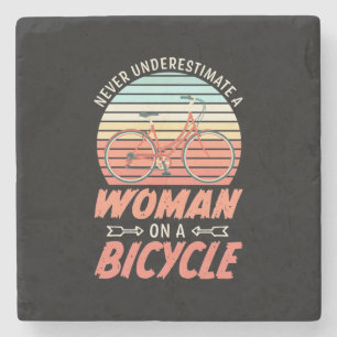 Dessous-de-verre En Pierre Une Femme En Vélo