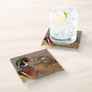 Dessous-de-verre En Verre Beau moment de contact entre des canards en bois