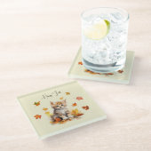 Dessous-de-verre En Verre Cute Orange Tabby Kitten dans les feuilles d'autom (Incliné)