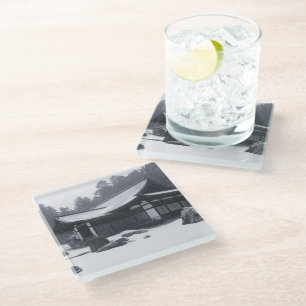 Dessous-de-verre En Verre Maison orientale à Woods couverte de neige