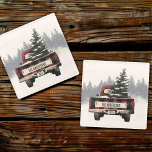 Dessous-de-verre En Verre Retro Red Plaid Camion de Noël personnalisé Nom de<br><div class="desc">Protégez vos surfaces dans un style festif avec nos dessous de verre roux roux rustiques de camion de Noël ! Personnalisés avec votre nom de famille et votre année,  ils sont un complément confortable et charmant à vos réunions de vacances.</div>