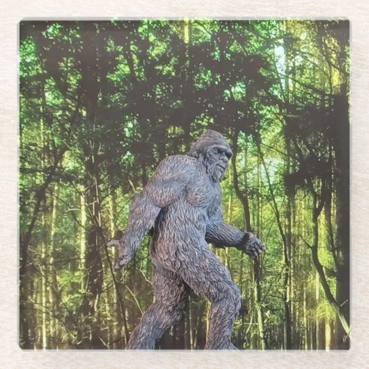 Dessous-de-verre En Verre Sasquatch (Bigfoot) dans la nature (Devant)