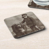 Dessous-de-verre Enfant avec le chien, C1885 (Côté gauche)