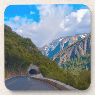 Dessous-de-verre États-Unis, Californie. Tunnel sur la route vers Y