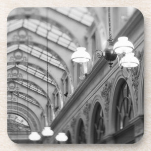 Dessous-de-verre Europe, France, Paris. Intérieur, Galerie