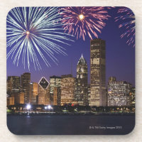 Feux d'artifice au-dessus d'horizon de Chicago