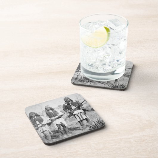 Dessous-de-verre Geronimo et trois de ses guerriers d'Apache, 1886 (Côté Droit)