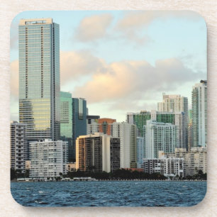 Dessous-de-verre Gratte-ciel de Miami contre le ciel clair large