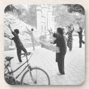 Dessous-de-verre Hanoi Vietnam, Exercices du matin par Hoan Kiem