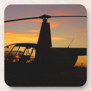 Dessous-de-verre Hélicoptère Robinson R44 au coucher du soleil
