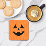 Dessous-de-verre Joyeux Citrouille orange sourire Halloween<br><div class="desc">Ce joli ensemble de dessous de verre d'Halloween présente un visage de citrouille jack-o-lanterne souriant dans des couleurs orange et noir.</div>