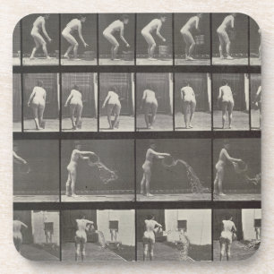 Dessous-de-verre La femme jetant un seau de l'eau, plaquent 401 de