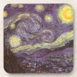 Dessous-de-verre La Nuit étoilée de Vincent van Gogh, Beaux-arts vi<br><div class="desc">La Nuit étoilée (1889) de Vincent van Gogh est une peinture à l'huile post-impressionniste représentant un paysage naturel. Une vue sur une ville dans une vallée la nuit avec des nuages tourbillonnants, des étoiles brillantes et un beau croissant de lune jaune doré. Elle a été peinte de jour de mémoire...</div>