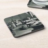 Dessous-de-verre L'atelier en métal, des ateliers du Bauh (Côté gauche)