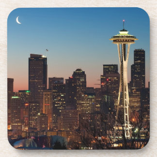 Dessous-de-verre Le drapeau américain vole entre la lune en hausse