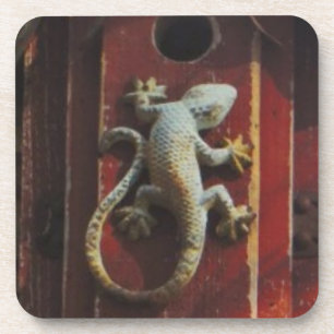 Dessous-de-verre lézard gris sur bois usé