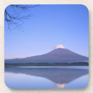 Dessous-de-verre Mt. Fuji depuis le lac Motosu, Yamanashi, Japon