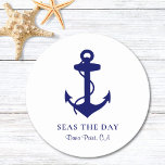 Dessous-de-verre Rond En Papier Ancre nautique<br><div class="desc">Dessous de verre nautiques modernes pour votre bateau qui présentent une illustration bleu marine d'une ancre et le nom et l'emplacement de votre bateau dans une élégante typographie et écriture bleu marine.</div>