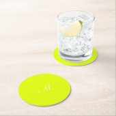Dessous-de-verre Rond En Papier Chartreuse jaune - monogrammed (En situation)