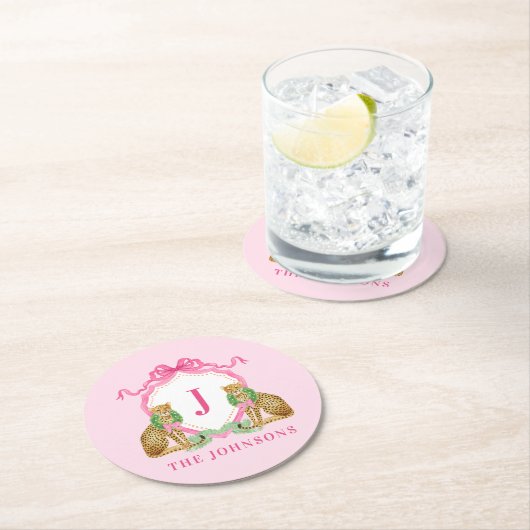 Dessous-de-verre Rond En Papier Christmas Wreath Leopard Crest Monogram (En situation)