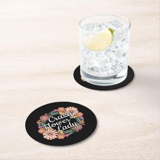 Dessous-de-verre Rond En Papier Dame des fleurs folles - Zinnia Gardener (En situation)