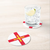 Dessous-de-verre Rond En Papier Drapeau de Guernsey (En situation)
