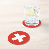 Dessous-de-verre Rond En Papier Drapeau de la Suisse (En situation)