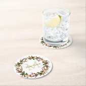 Dessous-de-verre Rond En Papier Élégant monogramme de couronne de Noël initial (En situation)
