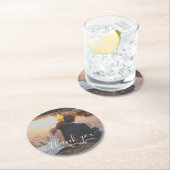 Dessous-de-verre Rond En Papier élégant script moderne merci photo mariage (En situation)