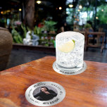 Dessous-de-verre Rond En Papier Homme mythe légende photo argent fête d'anniversai<br><div class="desc">Un arrière - plan classique à l'allure fausse argent. Texte : L'Homme,  Le Mythe,  La Légende. Personnalisez et ajoutez son nom,  son âge et sa photo.</div>