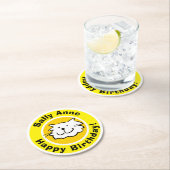 Dessous-de-verre Rond En Papier Joyeux anniversaire avec nom (En situation)