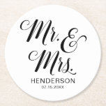 Dessous-de-verre Rond En Papier M. et Mme Nom Mariage<br><div class="desc">Ajoutez une touche personnalisée à vos dessous de verre avec cet élégant design "Mr & Mrs",  parfait pour les jeunes mariés !</div>