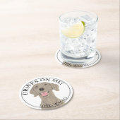 Dessous-de-verre Rond En Papier Mariage Weimaraner personnalisé (En situation)