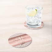 Dessous-de-verre Rond En Papier Monogramme d'or rose Mariage élégant (En situation)