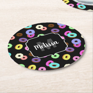 Dessous-de-verre Rond En Papier Motif amusant et coloré de donuts avec monogramme