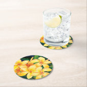 Dessous-de-verre Rond En Papier Paradis tropical Plumeria Hawaiian (En situation)