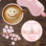 Dessous-de-verre Rond En Papier Popcorn rose et Pyjamas Swood fête d'anniversaire<br><div class="desc">Transformez la célébration de l'anniversaire de votre petite fille en une fête de sommeil fantaisiste avec notre modèle design enchanteur "Pink Popcorn and Pajamas". Parfait pour les anniversaires de tout âge mais particulièrement délicieux pour les enfants de 6 ans et plus, ce design charmant ouvre la voie à une nuit...</div>