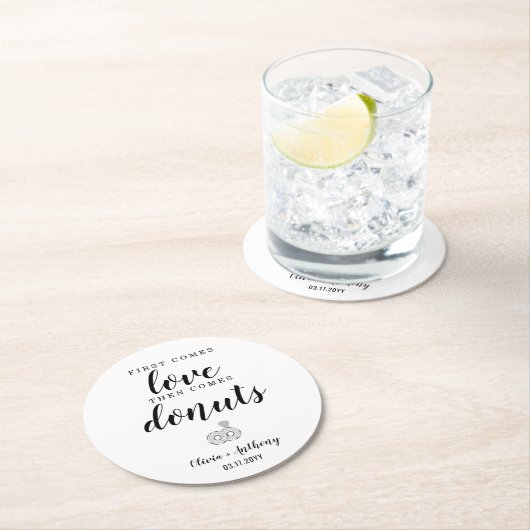 Dessous-de-verre Rond En Papier Premier vient Amour Donuts doux Traiter Mariage Fa (En situation)
